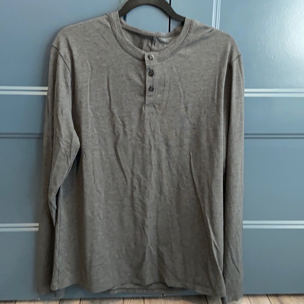 Lululemon Mens Large 3 Button